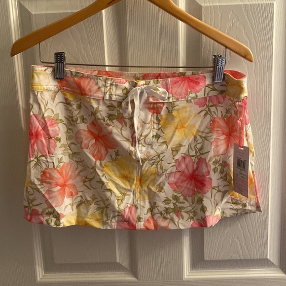 LoveShackFancy Hurley Collab Hibiscus Print Boardie Skirt - Picture 5 of 12